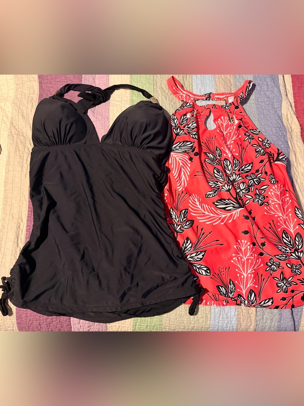 Black & Coral Floral women’s Tankini Swim Tops lot of 2